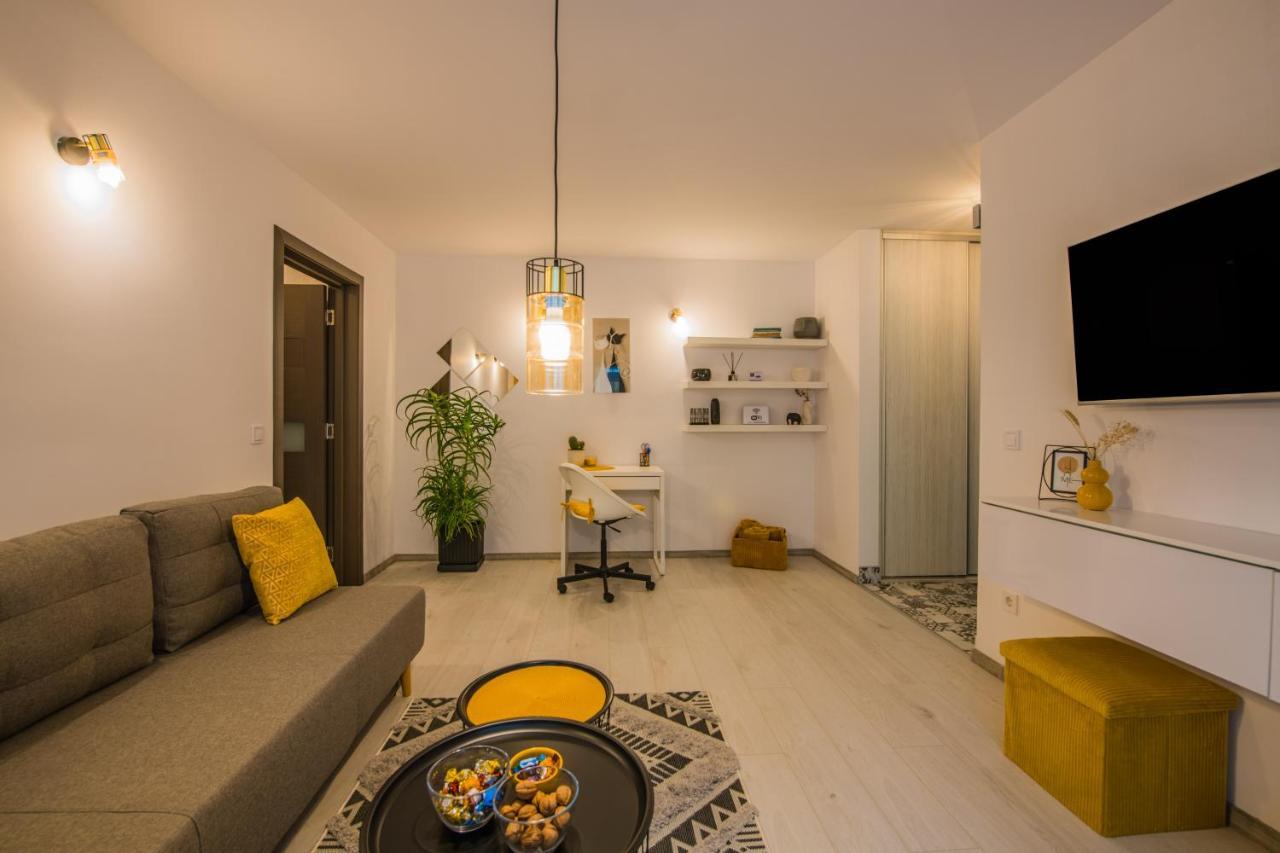 Kitty Sunflower Apartment Alba Iulia Exterior foto